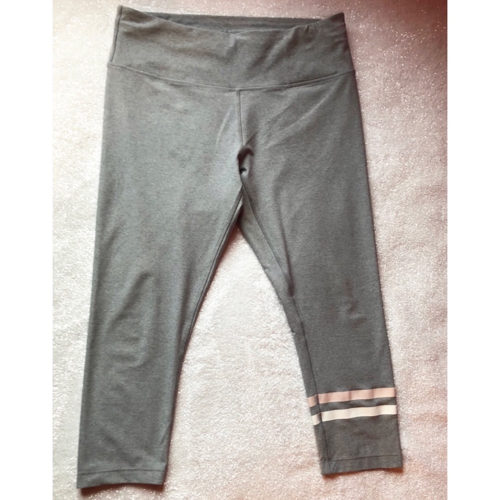 NWOT MPG High Waist Capri Leggings in Gray